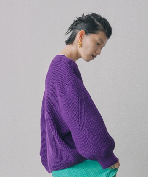 manana suerte（マニャーナスエルテ）の「ボリュームスリーブニット（ニット/セーター・レディース・ブラック/パープル/オフホワイト/ピンク・FREE）」の3枚目の写真