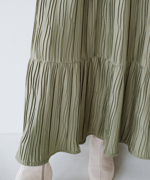haco!（ハコ）の「お寝坊したって安心！パッと着るだけで瞬時に着映える　ランダムプリーツのティアードワンピース（ワンピース・レディース・ライトブラウン/ライトカーキ・SMALL/MEDIUM/LARGE/X-LARGE）」の18枚目の写真