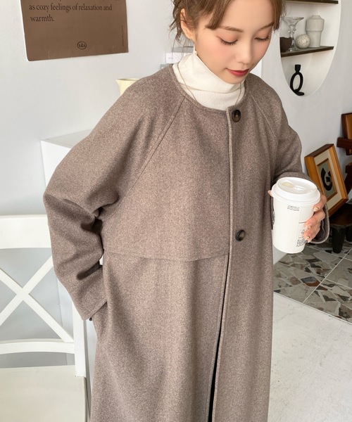 moment+（モーメントプラス）の「杢ライトニットメルトンノーカラーケープコート（ノーカラーコート・レディース・チャコールグレー/ブラック/グレー系その他/モカ/グリーン/アイボリー/ベージュ/ホワイト系その他/ブラウン系その他/ベージュ系その他・S/M/L）」の13枚目の写真