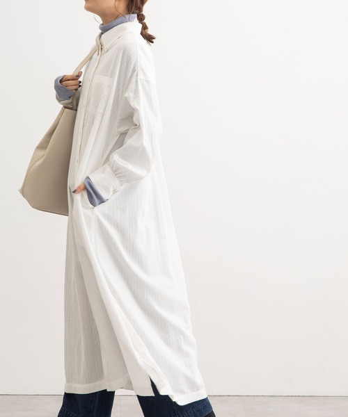 POU DOU DOU（プードゥドゥ）の「マキシシャツワンピース（ワンピース・レディース・オフホワイト/ブルー/ピンク・3）」の21枚目の写真