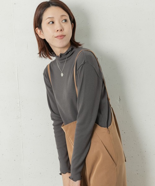 URBAN RESEARCH Sonny Label（アーバンリサーチサニーレーベル）の「『UR TECH』ハイネックプルオーバー（Tシャツ/カットソー・レディース・ブラック/オフホワイト/グレー・FREE）」の3枚目の写真