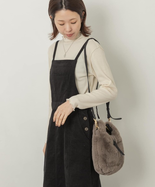 URBAN RESEARCH Sonny Label（アーバンリサーチサニーレーベル）の「『UR TECH』ハイネックプルオーバー（Tシャツ/カットソー・レディース・ブラック/オフホワイト/グレー・FREE）」の4枚目の写真