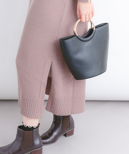 Wordtrobe（ワードトローブ）の「【wordtrobe】アクリルバルキー 袖下ボタンあき タートルネック ニットワンピース（ワンピース・レディース・チャコールグレー/ベージュ/カーキ・FREE）」の6枚目の写真