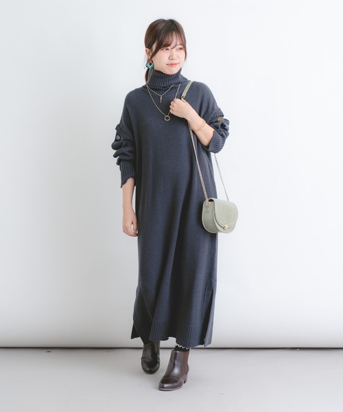 Wordtrobe（ワードトローブ）の「【wordtrobe】アクリルバルキー 袖下ボタンあき タートルネック ニットワンピース（ワンピース・レディース・チャコールグレー/ベージュ/カーキ・FREE）」の8枚目の写真
