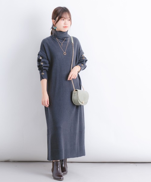 Wordtrobe（ワードトローブ）の「【wordtrobe】アクリルバルキー 袖下ボタンあき タートルネック ニットワンピース（ワンピース・レディース・チャコールグレー/ベージュ/カーキ・FREE）」の12枚目の写真
