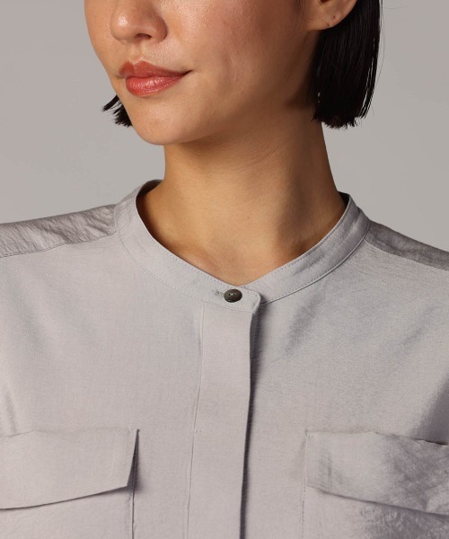 LAUTREAMONT（ロートレアモン）の「ポケット付きバンドカラーシャツ≪洗濯機で洗える≫（シャツ/ブラウス・レディース・グリーン/グレー/チャコールグレー・9号）」の6枚目の写真