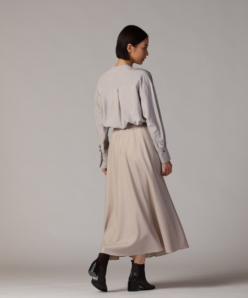 LAUTREAMONT（ロートレアモン）の「ポケット付きバンドカラーシャツ≪洗濯機で洗える≫（シャツ/ブラウス・レディース・グリーン/グレー/チャコールグレー・9号）」の11枚目の写真