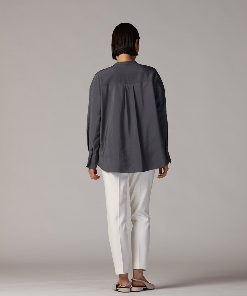 LAUTREAMONT（ロートレアモン）の「ポケット付きバンドカラーシャツ≪洗濯機で洗える≫（シャツ/ブラウス・レディース・グリーン/グレー/チャコールグレー・9号）」の20枚目の写真