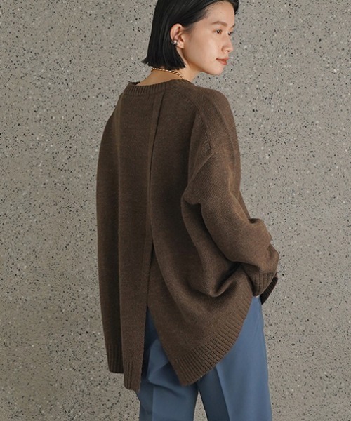 AMERICAN HOLIC（アメリカンホリック）の「クルーネックバックスリットニットプルオーバー（ニット/セーター・レディース・ブラック/ブラウン/テラコッタ・M/L）」の3枚目の写真