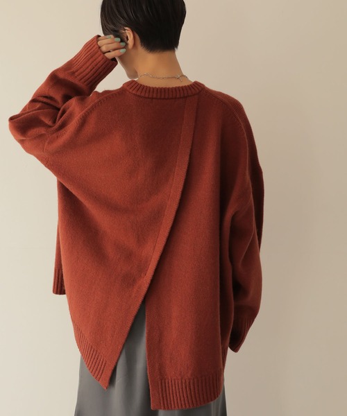 AMERICAN HOLIC（アメリカンホリック）の「クルーネックバックスリットニットプルオーバー（ニット/セーター・レディース・ブラック/ブラウン/テラコッタ・M/L）」の2枚目の写真