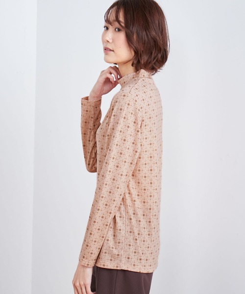 DECOY SINCE 1981(デコイシンスイチキュウハチイチ)の「プリントハイネックプルオーバー(Tシャツ/カットソー・レディース・イエロー/ライトグリーン/ネイビー/ピンク・L/M/LL)」の6枚目の写真