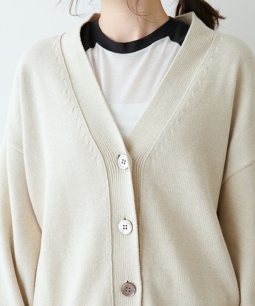 PUAL CE CIN（ピュアルセシン）の「【Du noir】コットンアクリルVネックカーディガン（カーディガン/ボレロ・レディース・ベージュ/グレー/サックスブルー・FREE）」の4枚目の写真
