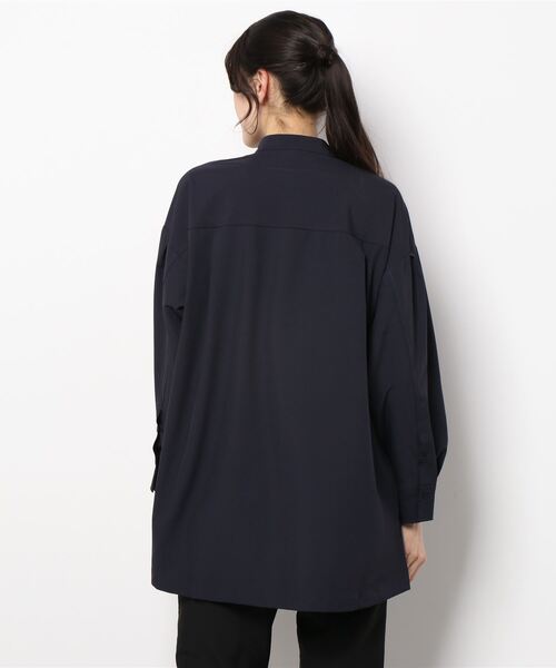 leswel(レスウェル)の「【M~5L 大きいサイズ】バンドカラー オーバーシャツ(シャツ/ブラウス・レディース・ネイビー/オレンジ/ベージュ・3L/LL/L/M/4L/5L)」の21枚目の写真
