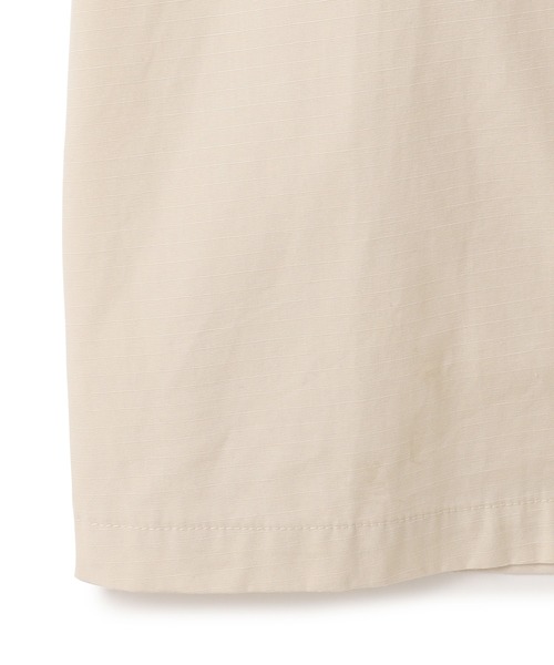 ReNorm（リノーム）の「スモッキング刺繍シャツワンピース（シャツワンピース・レディース・ホワイト/ブラック/エメラルド・フリー）」の19枚目の写真