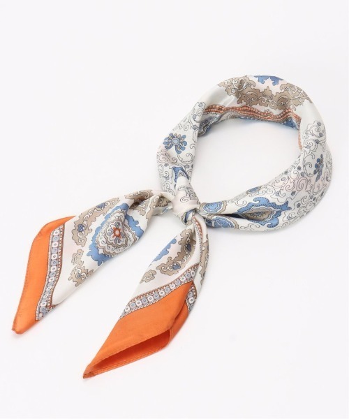 LBC(エルビーシー)の「ヴィンテージ風スカーフ(バンダナ/スカーフ・レディース・ブラック/ベージュ/オレンジ・FREE)」の1枚目の写真