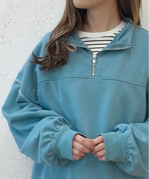 PairPair（ペアペア）の「配色ステッチハーフジッププルオーバー(ユニセックス)（スウェット・レディース・マスタード/オートミール/ブルー系その他・フリー）」の2枚目の写真