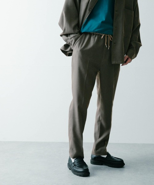 ITEMS URBANRESEARCH（アイテムズ アーバンリサーチ）の「『セットアップ対応』ポリツイル テーパードパンツ（その他パンツ・メンズ・チャコールグレー/ネイビー/ベージュ・MEDIUM/LARGE）」の22枚目の写真