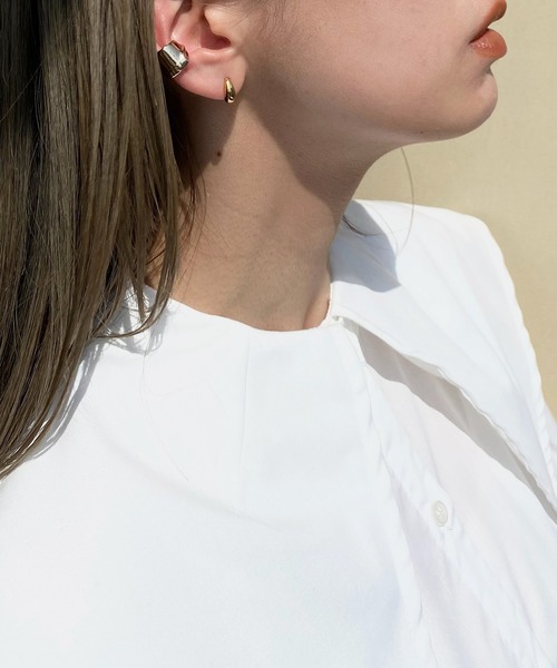y/m by RIKA(イムバイリカ)の「ワイドイヤカフ(イヤーカフ・レディース・ゴールド・FREE)」の3枚目の写真