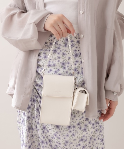 OLIVE des OLIVE（オリーブデオリーブ）の「リング付きスマホショルダー（ショルダーバッグ・レディース・シルバー/ラベンダー/ブラック/オフホワイト・FREE）」の15枚目の写真