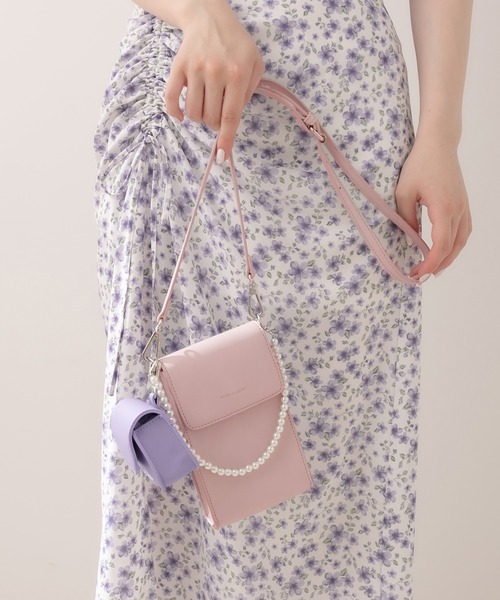 OLIVE des OLIVE（オリーブデオリーブ）の「リング付きスマホショルダー（ショルダーバッグ・レディース・シルバー/ラベンダー/ブラック/オフホワイト・FREE）」の21枚目の写真