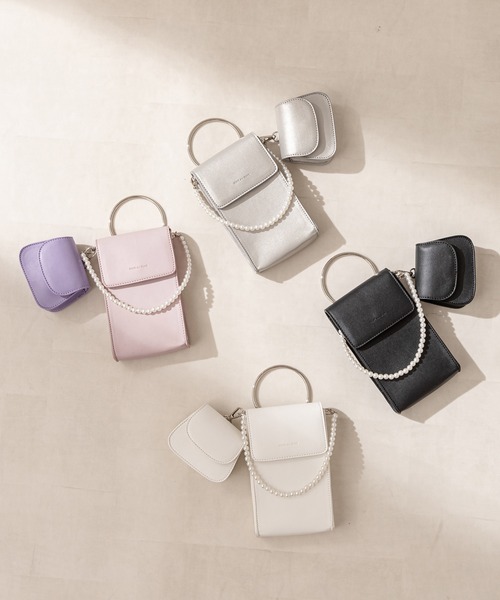 OLIVE des OLIVE（オリーブデオリーブ）の「リング付きスマホショルダー（ショルダーバッグ・レディース・シルバー/ラベンダー/ブラック/オフホワイト・FREE）」の18枚目の写真