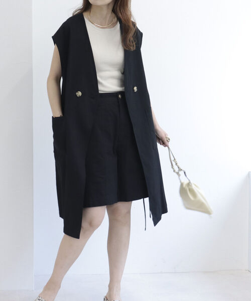 fredy emue(フレディエミュ)の「サイドリボン ポケ付ジレベスト【セットアップ可能】(ベスト・レディース・ブラック/ベージュ・38)」の1枚目の写真