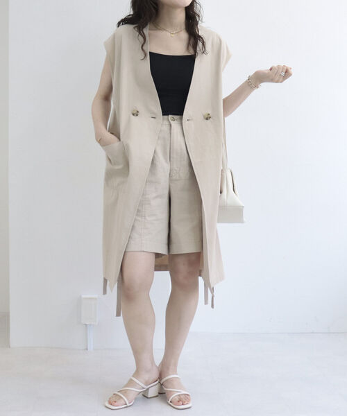 fredy emue(フレディエミュ)の「サイドリボン ポケ付ジレベスト【セットアップ可能】(ベスト・レディース・ブラック/ベージュ・38)」の17枚目の写真