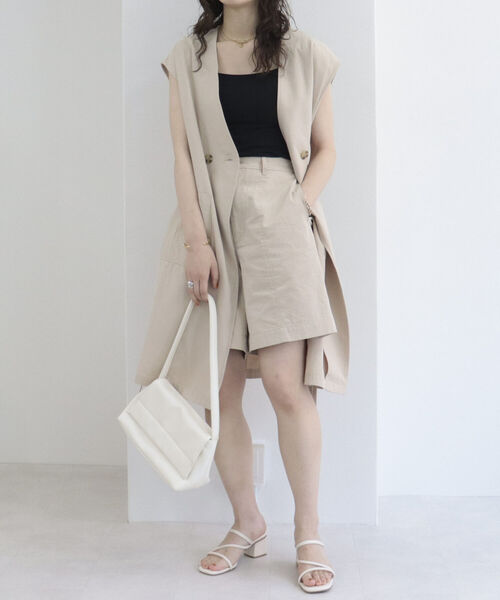 fredy emue(フレディエミュ)の「サイドリボン ポケ付ジレベスト【セットアップ可能】(ベスト・レディース・ブラック/ベージュ・38)」の20枚目の写真