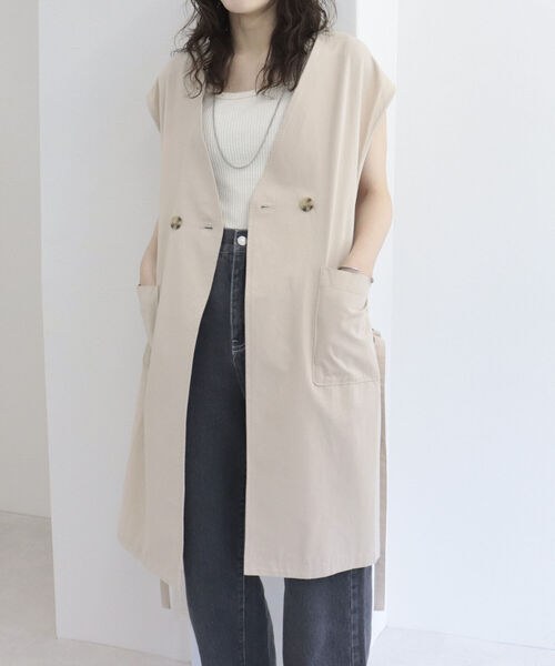 fredy emue(フレディエミュ)の「サイドリボン ポケ付ジレベスト【セットアップ可能】(ベスト・レディース・ブラック/ベージュ・38)」の8枚目の写真