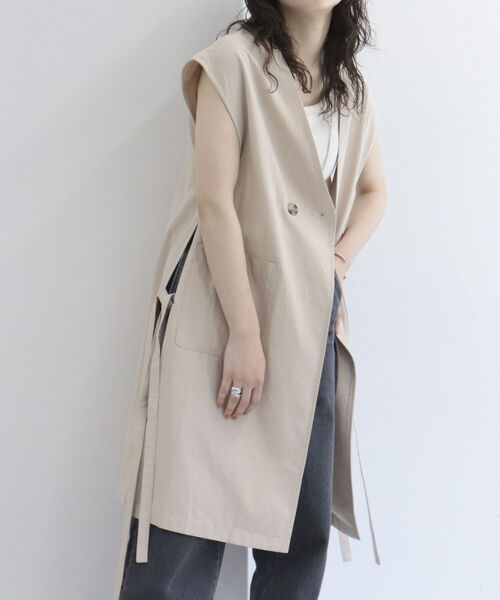 fredy emue(フレディエミュ)の「サイドリボン ポケ付ジレベスト【セットアップ可能】(ベスト・レディース・ブラック/ベージュ・38)」の13枚目の写真