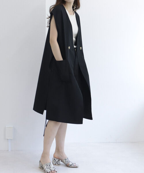 fredy emue(フレディエミュ)の「サイドリボン ポケ付ジレベスト【セットアップ可能】(ベスト・レディース・ブラック/ベージュ・38)」の21枚目の写真