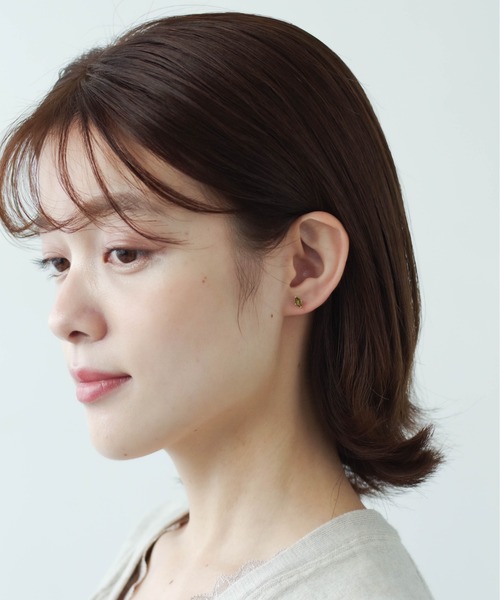 yu-ka(ユーカ)の「YU-KA : ラインストーンミニピアス(ピアス(両耳用)・レディース・グリーン・FREE)」の3枚目の写真