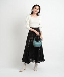 JUSGLITTY（ジャスグリッティー）の「スクエアネックニット
