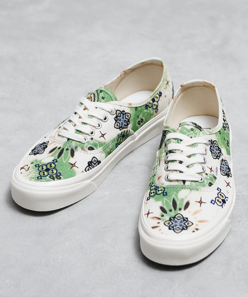 And A（アンドエー）の「VANS ヴァンズ / AUTHENTIC 44 DX オーセンティック タイダイ 総柄 刺繍キャンバス ローカットスニーカー / VN0A7Q5CBHF VN0A7Q5CGLD VN0A54F2BLK（スニーカー・レディース・その他2/その他3/その他1・24.5cm/23.5cm/24cm）」の6枚目の写真