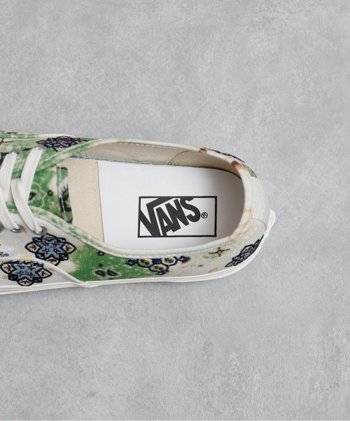 And A（アンドエー）の「VANS ヴァンズ / AUTHENTIC 44 DX オーセンティック タイダイ 総柄 刺繍キャンバス ローカットスニーカー / VN0A7Q5CBHF VN0A7Q5CGLD VN0A54F2BLK（スニーカー・レディース・その他2/その他3/その他1・24.5cm/23.5cm/24cm）」の16枚目の写真