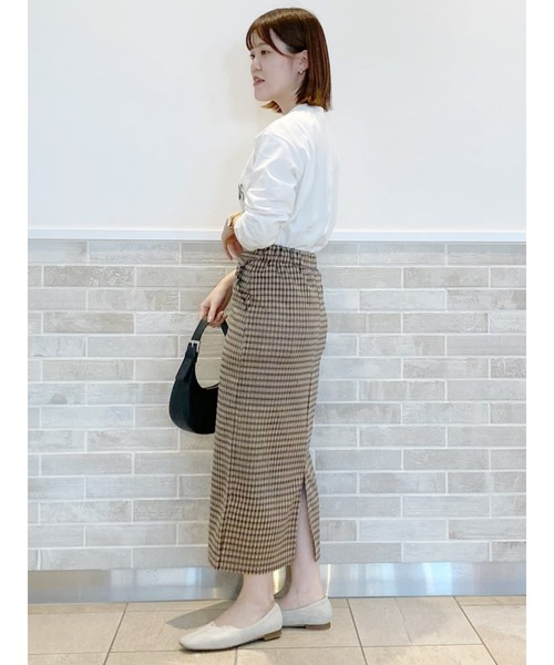 Lugnoncure（ルノンキュール）の「ロゴロンT（Tシャツ/カットソー・レディース・ベージュ/オフホワイト/チャコール・ﾌﾘ-）」の5枚目の写真