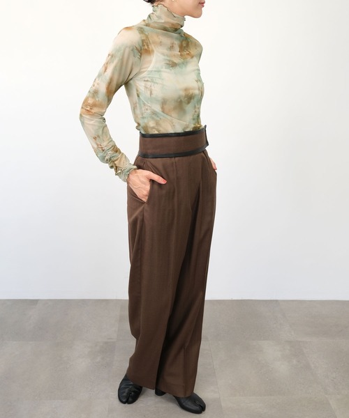 ＡＮＤＪ（アンドジェイ）の「【2022/AW】水彩アート柄ハイネックシアートップス（Tシャツ/カットソー・レディース・ベージュ系その他2/ベージュ系その他・M）」の3枚目の写真