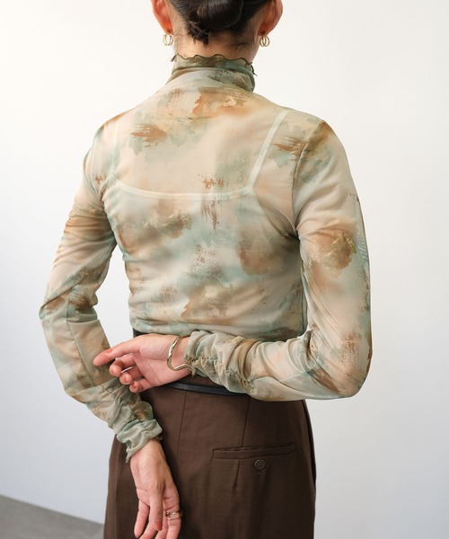 ＡＮＤＪ（アンドジェイ）の「【2022/AW】水彩アート柄ハイネックシアートップス（Tシャツ/カットソー・レディース・ベージュ系その他2/ベージュ系その他・M）」の6枚目の写真