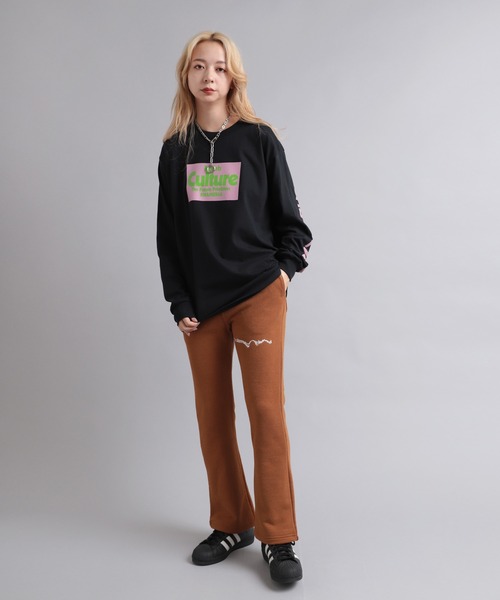 RNA（アールエヌエー）の「R4031 モールインレイフレアパンツ（スウェットパンツ・レディース・ブラック/杢グレー/ブラウン・MEDIUM）」の21枚目の写真