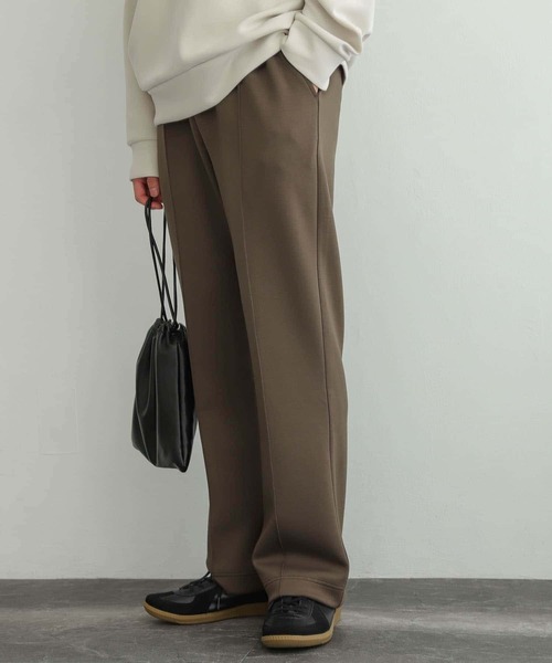 SENSE OF PLACE by URBAN RESEARCH(センスオブプレイスバイアーバンリサーチ)の「スフレスウェットセンタープレスストレートパンツ(スウェットパンツ・メンズ・ブラック/カーキ/ブラウン・MEDIUM/LARGE)」の4枚目の写真