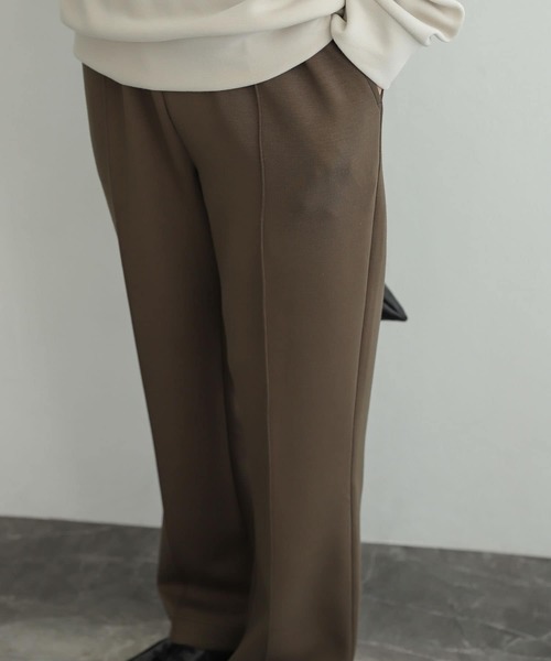 SENSE OF PLACE by URBAN RESEARCH(センスオブプレイスバイアーバンリサーチ)の「スフレスウェットセンタープレスストレートパンツ(スウェットパンツ・メンズ・ブラック/カーキ/ブラウン・MEDIUM/LARGE)」の5枚目の写真