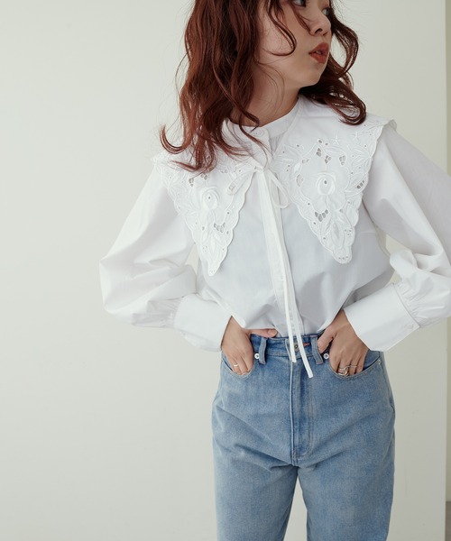 natural couture(ナチュラルクチュール)の「大人ナチュ/ レース衿付き大人のボリューム袖ブラウス(シャツ/ブラウス・レディース・オフホワイト/ブラック・FREE)」の2枚目の写真