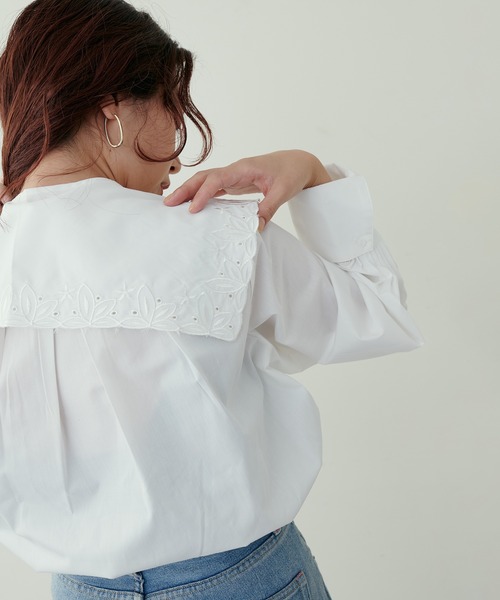natural couture(ナチュラルクチュール)の「大人ナチュ/ レース衿付き大人のボリューム袖ブラウス(シャツ/ブラウス・レディース・オフホワイト/ブラック・FREE)」の4枚目の写真