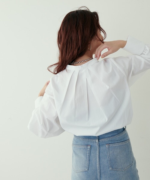 natural couture(ナチュラルクチュール)の「大人ナチュ/ レース衿付き大人のボリューム袖ブラウス(シャツ/ブラウス・レディース・オフホワイト/ブラック・FREE)」の9枚目の写真