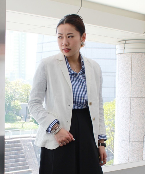 ivory court(アイボリーコート)の「◇リネン 2Bテーラードジャケット(テーラードジャケット・レディース・ホワイト/ベージュ/ネイビー・38/40)」の1枚目の写真