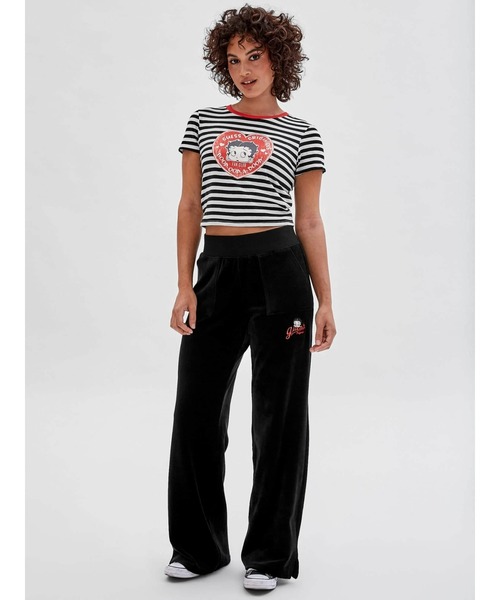 Guess（ゲス）の「GUESS Originals x Betty Boop Striped Cropped Baby Tee（Tシャツ/カットソー・レディース・ブラック・X-SMALL/SMALL/MEDIUM）」の7枚目の写真