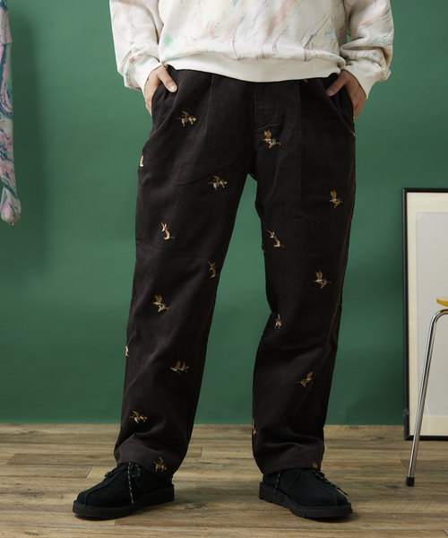 JOURNAL STANDARD relume（ジャーナルスタンダード　レリューム）の「総柄 コーデュロイ イージーパンツ "BIRD"（その他パンツ・メンズ・ブラウン/ブラックミックス・MEDIUM/LARGE）」の2枚目の写真