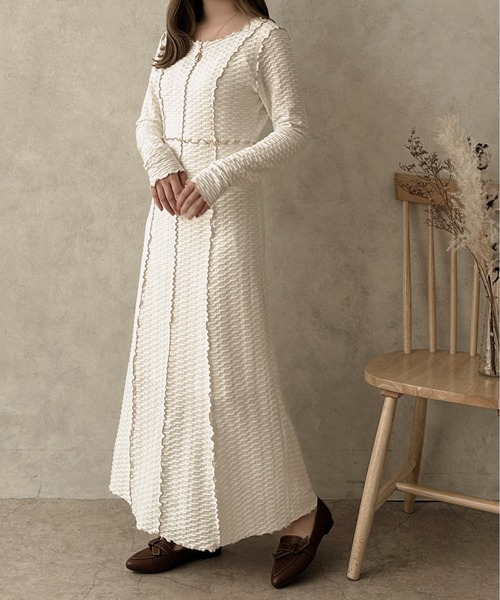 apres jour clair(アプレジュールクレア)の「【apres jour clair】カットジャガードメローワンピース【ZOZOTOWN限定アイテム】(ワンピース・レディース・ダークブラウン/アイボリー/ブラック・X-LARGE/フリー)」の2枚目の写真