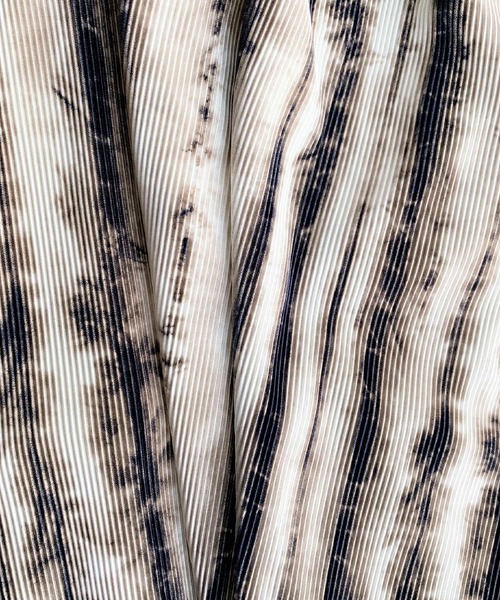 Q（キュー）の「バイカラータイダイマイクロプリーツスカート（スカート・レディース・ベージュ系その他/グリーン系その他・MEDIUM）」の10枚目の写真