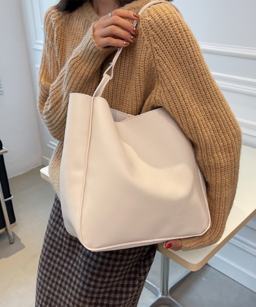 yuue' ( wear )(ユーイ)の「シンプルトートバッグ(トートバッグ・レディース・ブラウン/ブラック/オフホワイト・FREE)」の6枚目の写真